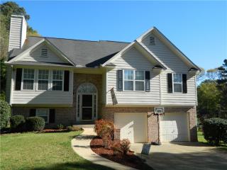 6236 Pine Ln, Douglasville, GA 30135-2257