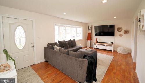 51 Sunset Blvd, Trenton NJ  08690-3950 exterior