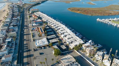 16190 Mariner Dr, Huntington Beach, CA 92649-1804