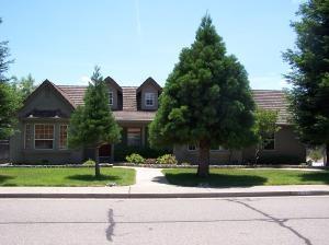 3137 Lake Redding Dr, Redding, CA 96003-3308