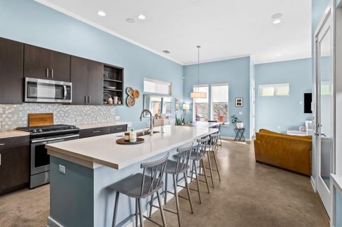 3100 Aldwyche Dr, Austin TX  78704 exterior