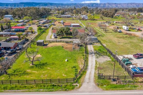 7675 Hartley Rd, Vacaville, CA 95688-9656