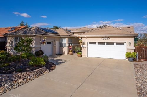 799 Oxen St, Lake Nacimiento, CA 93446-4656