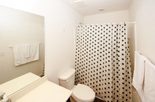 1817 Millstream Holw, Conyers GA  30012-3597 exterior