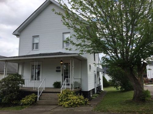 1401 9th St, Moundsville, WV 26041-2038