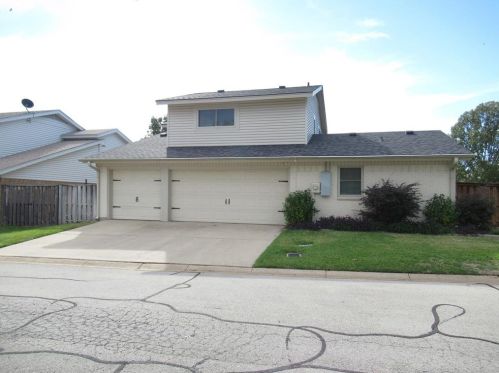 9504 Lea Shore St, Fort Worth TX  76179-3223 exterior