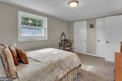 948 Walnut St, Hanover PA 17331-1523 exterior