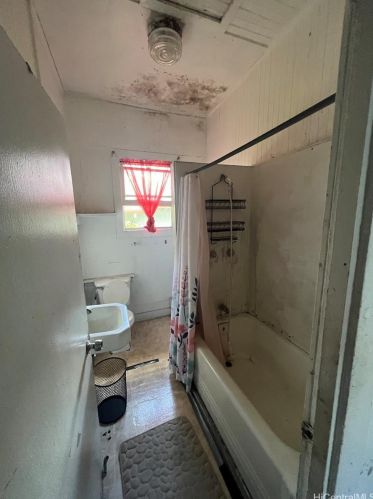 1622 Lusitana St, Honolulu HI  96813-6627 exterior