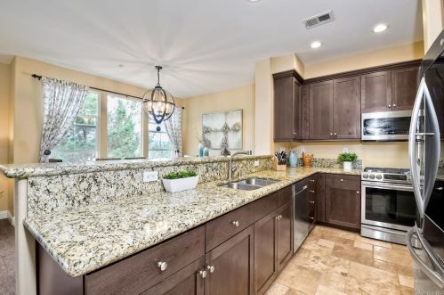 6946 Brass Pl, Carlsbad, CA 92009-5210
