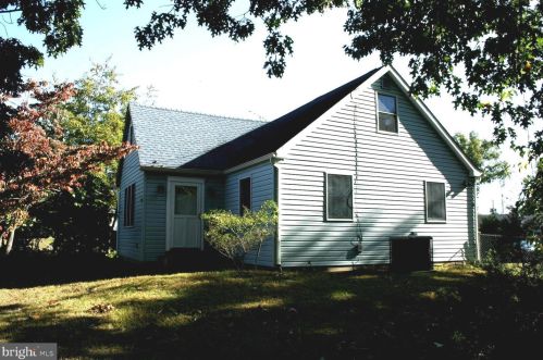 20 Laurel Rd, Stratford, NJ 08084-1718