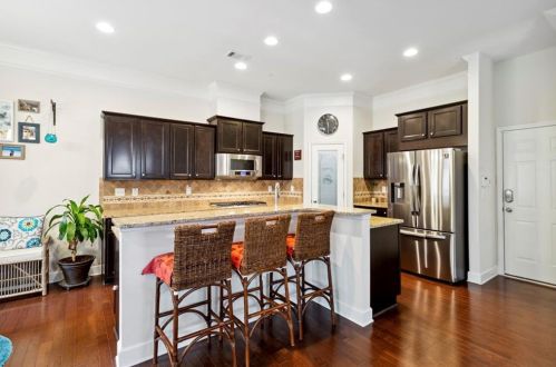 5568 High Point Rd, Atlanta GA  30342-5039 exterior