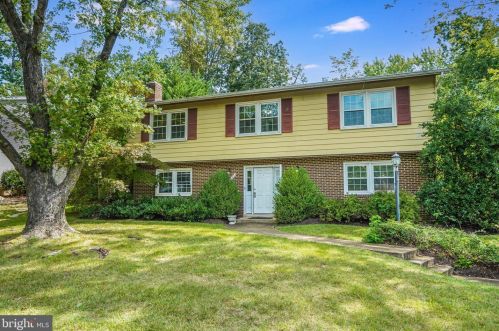 13021 Sturbridge Rd, Woodbridge, VA 22192-3728