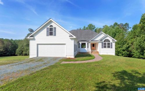 590 River Run Dr, Bybee, VA 22963-4697