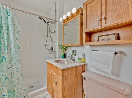 9856 Huber Ln, Niles IL  60714-1015 exterior