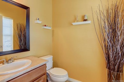 201 Newbern Way, Aurora CO 80016-6124 exterior