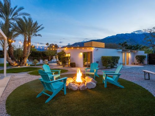 2560 Starr Rd, Palm Springs, CA 92262-2261