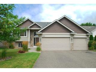 1033 Pelto Path, Saint Paul, MN 55129-9205