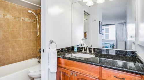 201 Ohua Ave, Honolulu HI 96815-3653 exterior