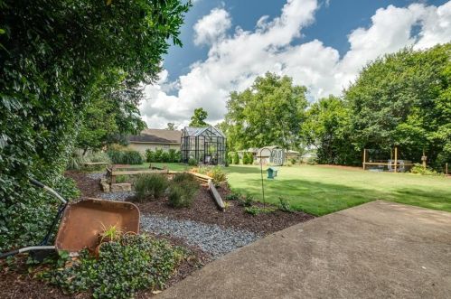 1800 Sandy Plains Rd, Marietta, GA 30066-6554