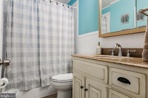 112 Apple Ln, Mount Laurel NJ  08054-1017 exterior