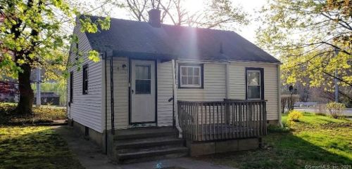 858 Frost Rd, Waterbury, CT 06705-2312