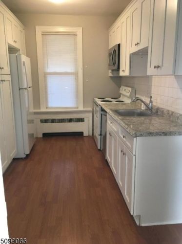 1 Woodlawn Ter, Dover NJ  07869-4172 exterior
