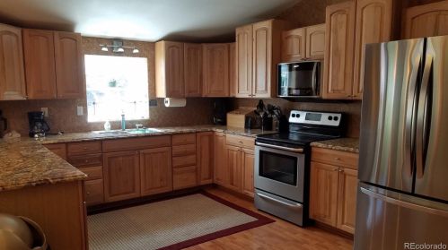 12 Mirror Lake Ct, Lyons, CO 80540-8037