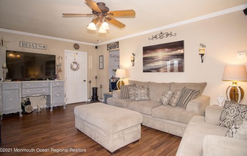 416 Millstream Rd, Upper Freehold Township, NJ 08514-2410