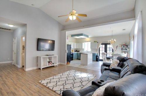 1535 Lemon Ave, Madera, CA 93637-6221