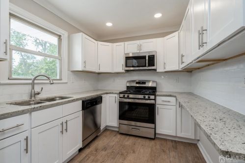 46 Fairview Ave, Edison, NJ 08817-2406