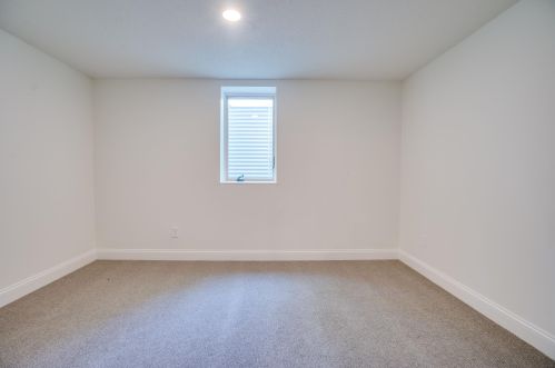 4900 Larkspur Ln, Minneapolis MN  55435-4028 exterior