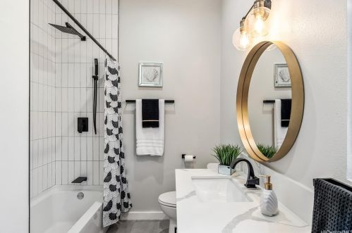 5197 Poola St, Honolulu HI  96821-1534 exterior