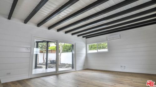 13606 Lemoli Ave, Hawthorne CA  90250-7722 exterior