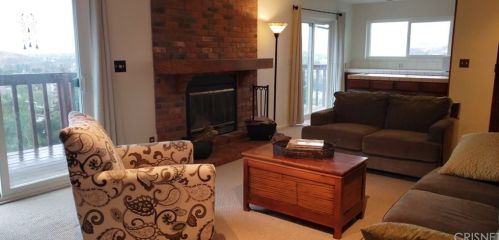 1319 Gonzales Rd, Simi Valley CA exterior