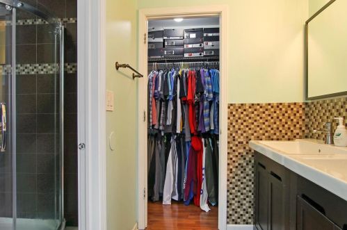 1078 Cliff View Ln, Carol Stream IL  60188-4633 exterior