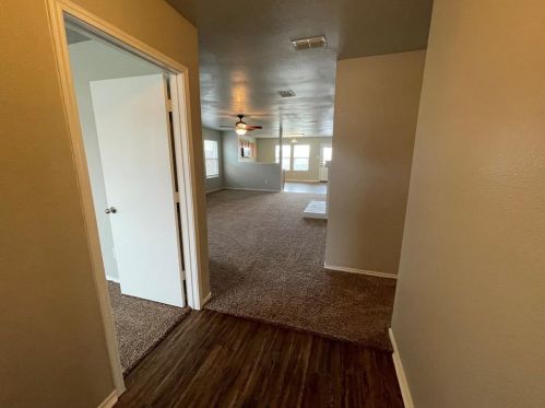 5180 River Rock Blvd, Fort Worth TX  76179-7302 exterior