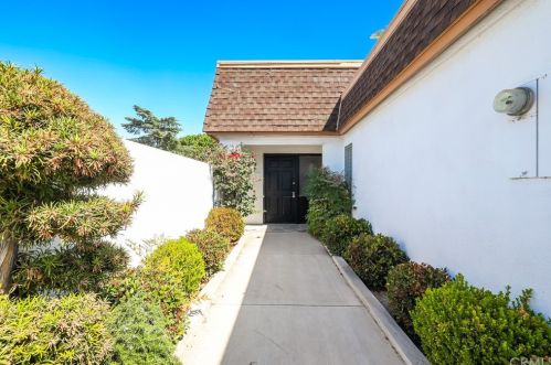 4042 Germainder Way, Irvine CA  92612-2106 exterior