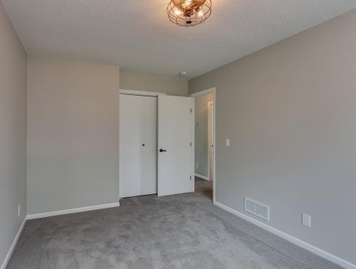 1821 103rd Ave, Minneapolis MN  55433-4745 exterior
