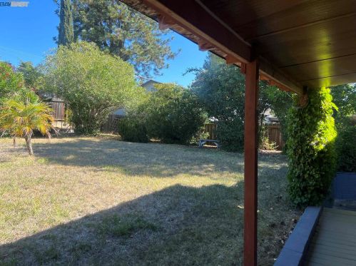 4670 Heyer Ave, Hayward, CA 94546-3609