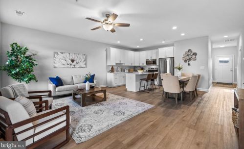 401 Pumping Station Rd, Hanover PA  17331-9301 exterior