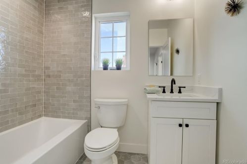 3015 Acoma St, Englewood CO  80110-1509 exterior