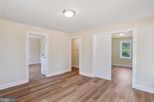 4641 Martinsburg Rd, Berkeley Springs WV  25411-5053 exterior