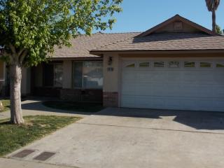 2016 Scotch Pine Dr, Modesto, CA 95351-2951