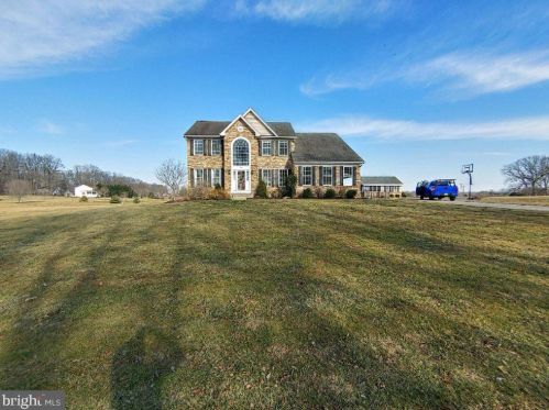 106 Davis Rd, Street, MD 21154-1337