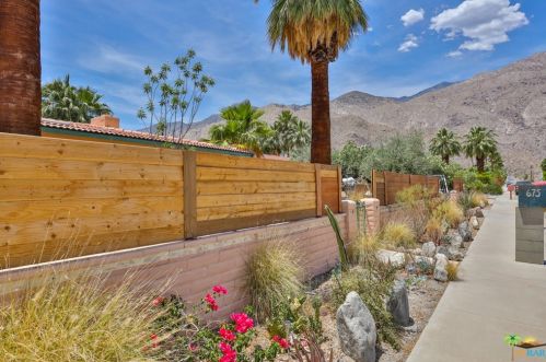 675 Mesquite Ave, Palm Springs, CA 92264-8412