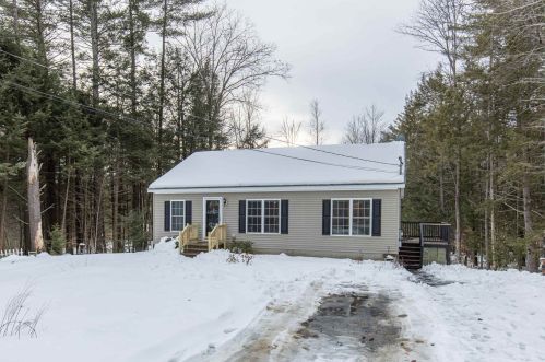 30 Melody Ln, Hillsboro, NH 03244-4433