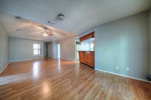 25 Shady Oak Ln, Conroe TX  77304-1287 exterior