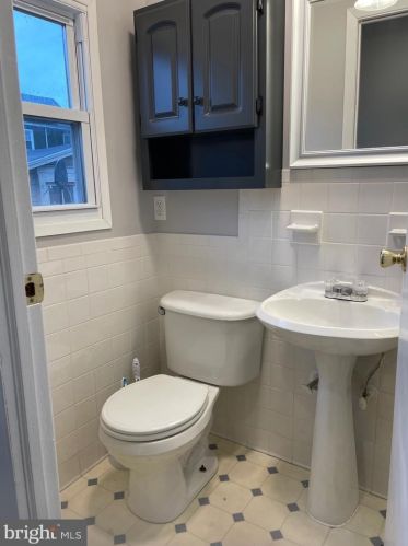 41 New Cedar Ln, Trenton NJ  08610-6319 exterior