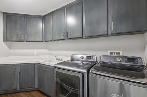 8974 Oakridge Ct, Riverside CA  92508-3095 exterior