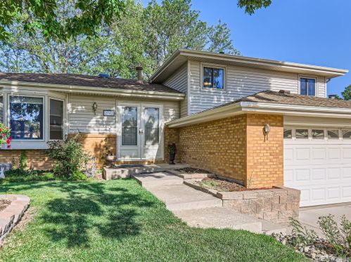 2742 Glendevey Dr, Loveland, CO 80538-2923